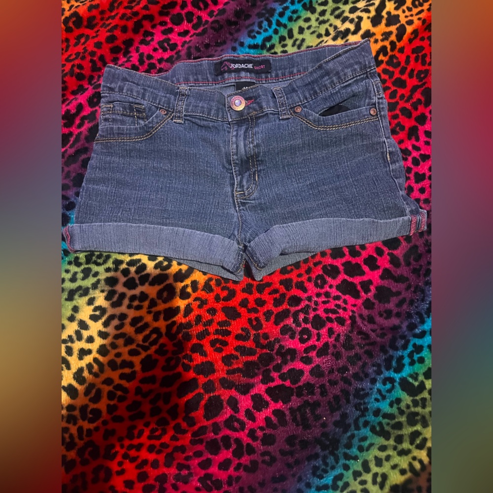 Cute 2000s Shorts!